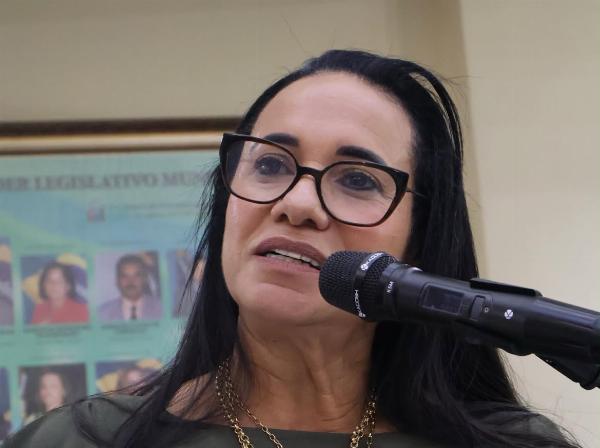 TCM aponta 927 contratações irregulares e manda Prefeitura de Araci barrar novos contratos