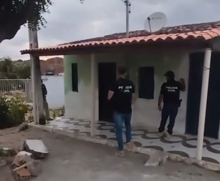 Homem é preso por tentativa de feminicídio, em Araci; vítima teve traumatismo craniano