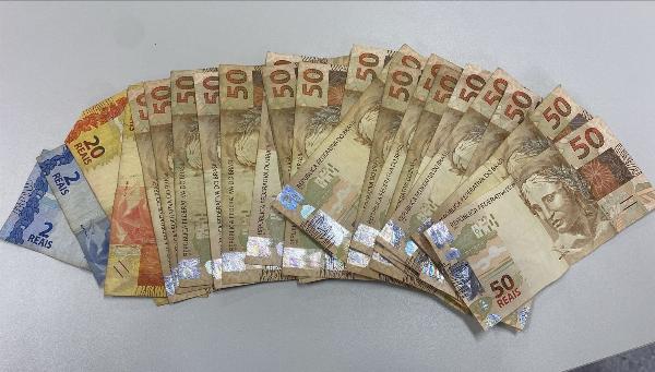 Morador de Serrinha é preso suspeito de roubar mais de R$ 1 mil de idoso em Santaluz