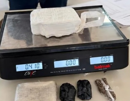 Adolescente desaparecida é encontrada em casa com mais de 1,2 kg de drogas em Teofilândia
