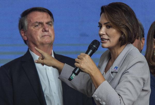 Bolsonaro perdeu memória após cair: "Não lembra de nada"