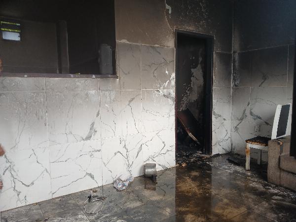 Crianças mortas em incêndio em Serrinha são identificadas