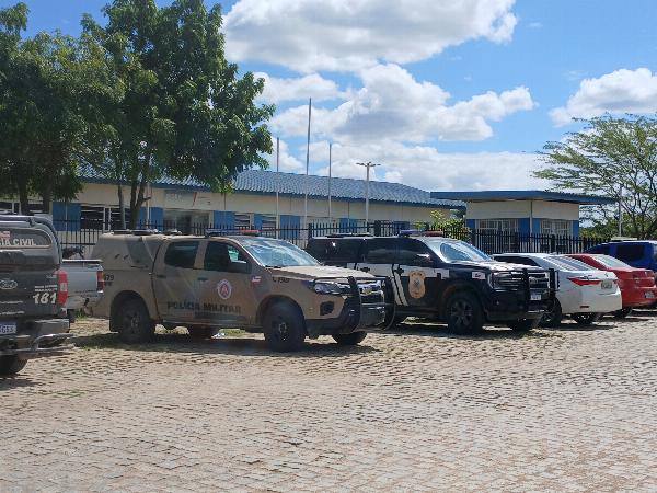 Serrinha: Jovem diz ter sido estuprada com mãos e cabo de vassoura por homem que conheceu na internet