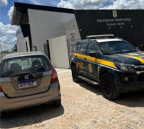 PRF recupera veículo com registro de furto durante fiscalização na BR-116, em Tucano
