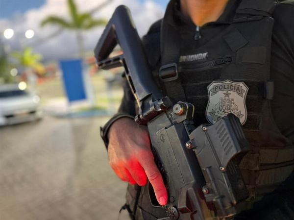 Mulher é presa em flagrante por furto de celular em Araci