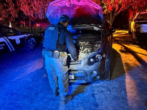 Veículo roubado há 8 anos em Minas Gerais é recuperado pela PRF em Cipó