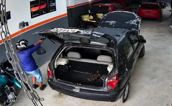 Jovem de 23 anos morre e homem fica ferido após ataque a tiros em oficina em Retirolândia