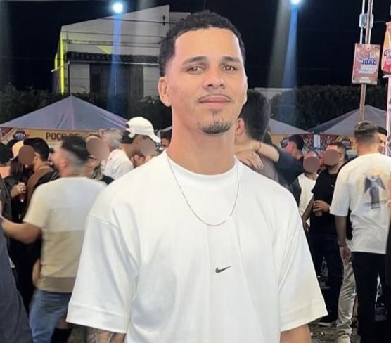 Saiba quem é o suspeito de matar jovem de 22 anos dentro de casa em Santaluz