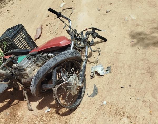 Batida entre duas motos deixa motociclista morto e outro ferido em Santaluz