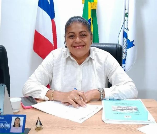 Justiça é acionada para barrar terceiro mandato da presidente da Câmara de Lamarão