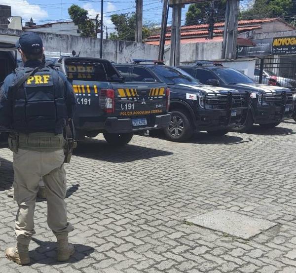 Quatro homens são presos suspeitos de roubar carga de alimentos em Euclides da Cunha