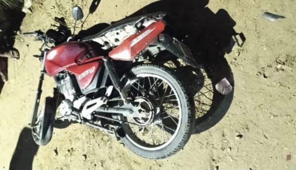 Adolescente de 17 anos morre após batida entre motos na zona rural de Serrinha