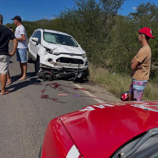 Irmãos adolescentes se envolvem em acidentes distintos com poucos minutos de diferença na BA-409, em Coité