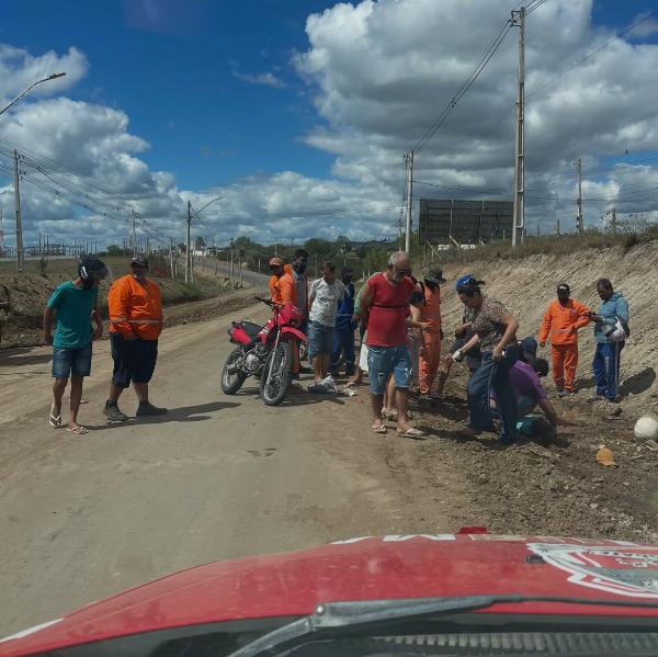 Motociclista morre após bater em máquina em trecho em obras da BA-409, em Conceição do Coité