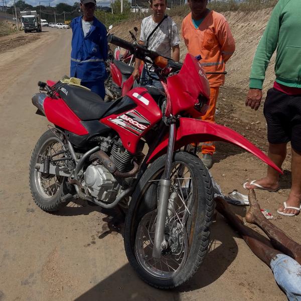 Motociclista morre após bater em máquina em trecho em obras da BA-409, em Conceição do Coité