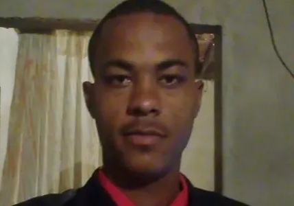 Homem esfaqueia irmão até a morte após ceia de Natal em Terra Nova