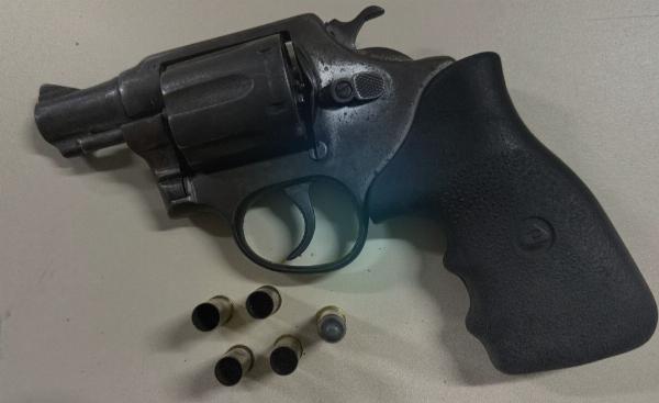 Suspeito de feminicídio morre em confronto com a PM em Tucano 