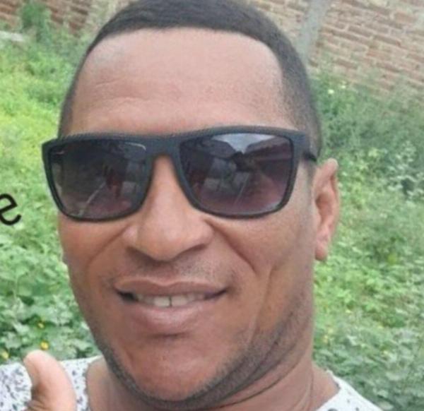 Polícia Civil de Araci prende homem que agrediu ex-companheira em restaurante