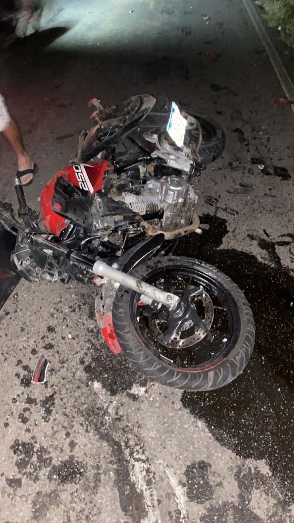 Motociclista morre em acidente após colisão com ônibus escolar entre Retirolândia e Valente