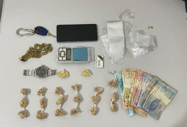 Foragido da Justiça é preso transportando droga em Conceição do Coité