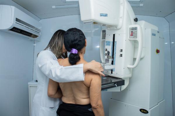 Serrinha realiza semana especial do Outubro Rosa com atendimentos voltados à saúde da mulher
