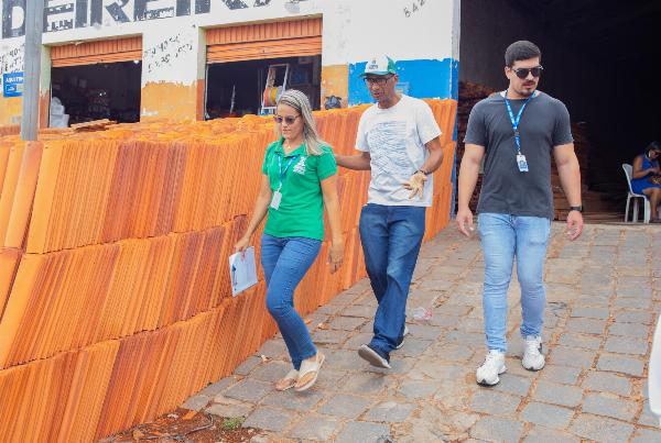 Prefeitura intensifica fiscalização e libera calçadas durante 'Operação Via Livre' em Serrinha
