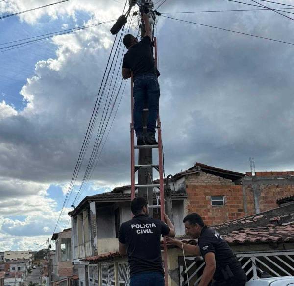 Polícia Civil desinstala central de monitoramento de facção criminosa em Barrocas