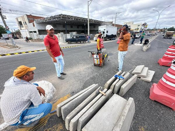 Prefeitura fecha dois retornos na BA-409, em Serrinha, após aumento de acidentes