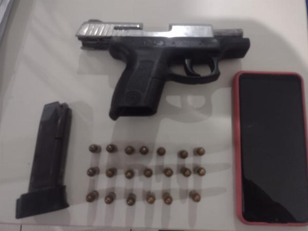Serrinha: Homem pula de ponte ao tentar fugir da PM e acaba preso com pistola