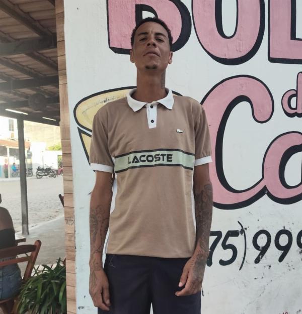 Homem com mandado por homicídio é preso durante abordagem da CETO em Serrinha
