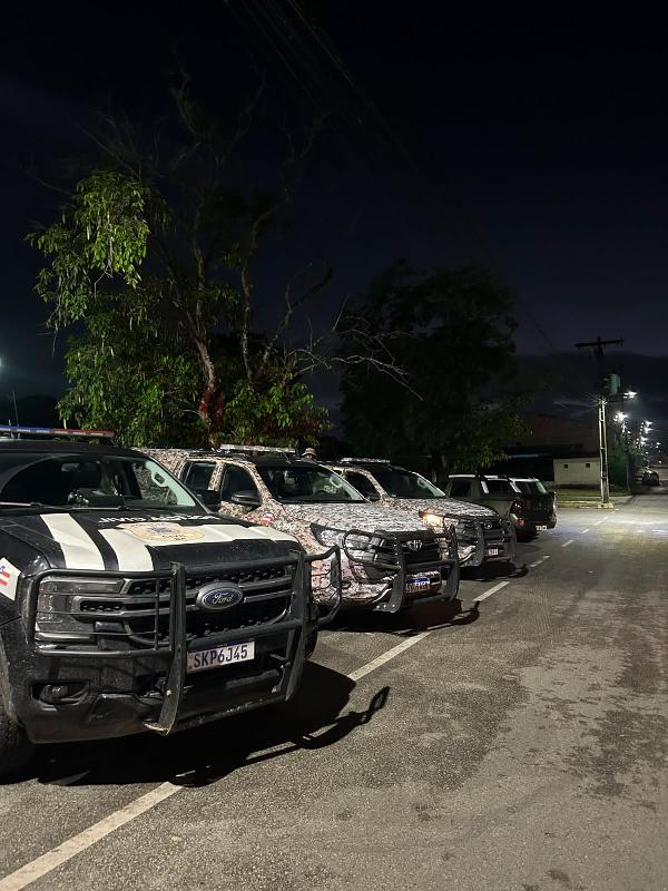 Polícia cumpre 15 mandados contra grupo suspeito de tráfico e homicídios em Irará