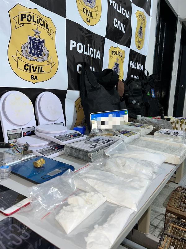 Polícia Civil prende quatro suspeitos de integrar organização criminosa em Santo Estêvão