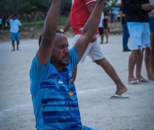 Jogador morre em acidente de moto horas após ajudar time a chegar à final em Barrocas