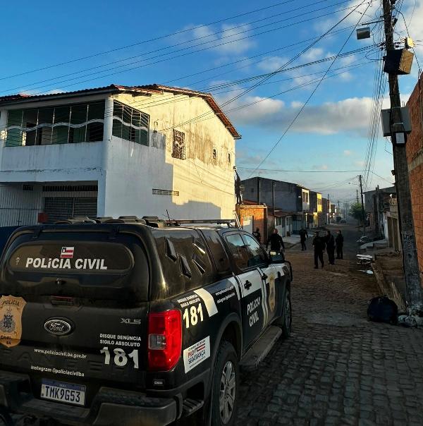 Operação da Polícia Civil prende suspeitos e apreende armas e drogas em Santa Bárbara