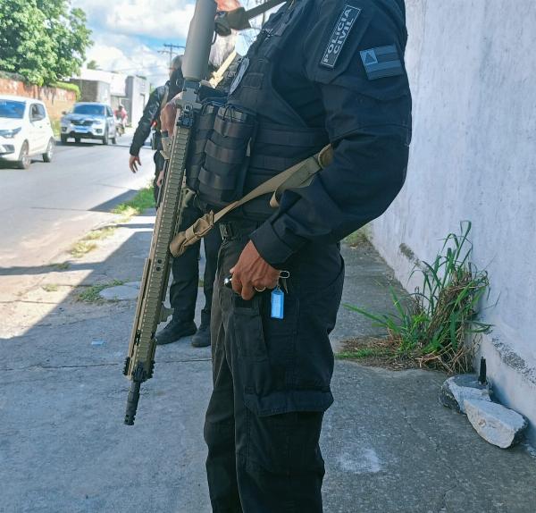 Padrasto é preso suspeito de agredir e queimar enteado de 3 anos com cigarro em Euclides da Cunha