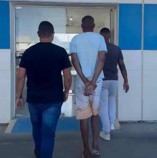 Polícia Civil prende homem suspeito de ameaçar e agredir ex-companheira em Serrinha