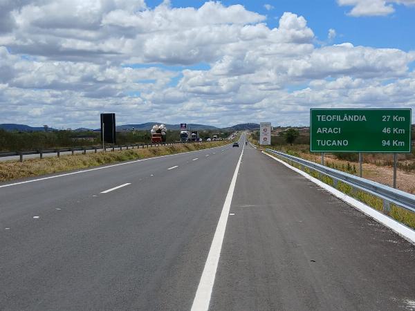 DNIT libera 10,6 km de nova pista duplicada da BR-116 entre Serrinha e Santa Bárbara
