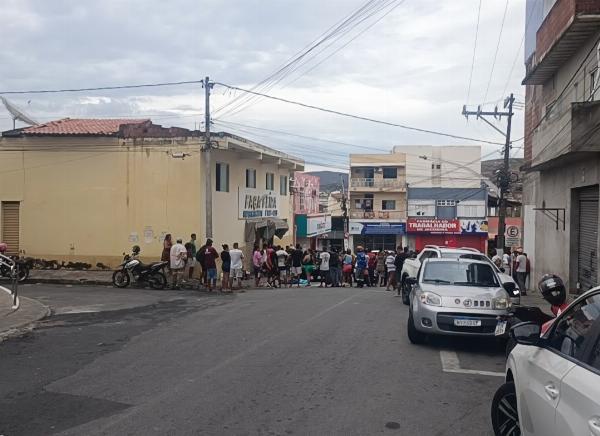 Dois homens morrem e um fica ferido após ataque a tiros no centro de Jacobina