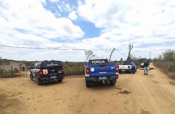 Ligação clandestina de água é descoberta após reclamações de moradores em Araci