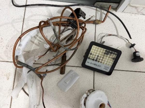 Homem é preso após ser flagrado furtando fiação elétrica de escola pública em Araci