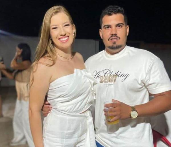 Jovem morre e namorada fica gravemente ferida após moto bater contra vaca na BA-409, em Serrinha 