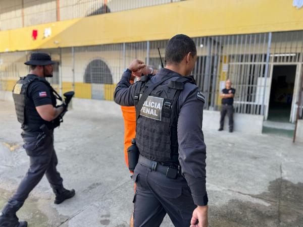 Lideranças criminosas são transferidas para prisão de segurança máxima em Serrinha