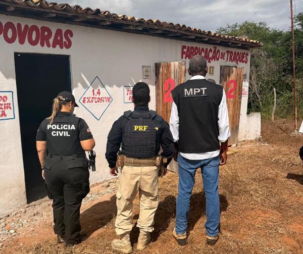Polícia Civil fiscaliza comércio de fogos de artifício clandestinos em Olindina
