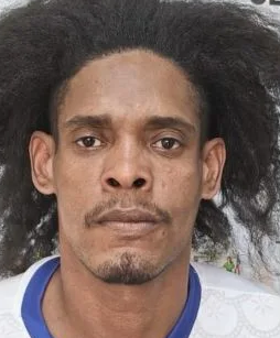 Homem é morto a tiros em praça pública de Capim Grosso