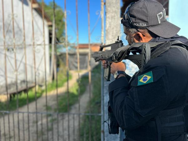 Operação nacional contra o PCC cumpre mandados em Serrinha e outras cidades da Bahia