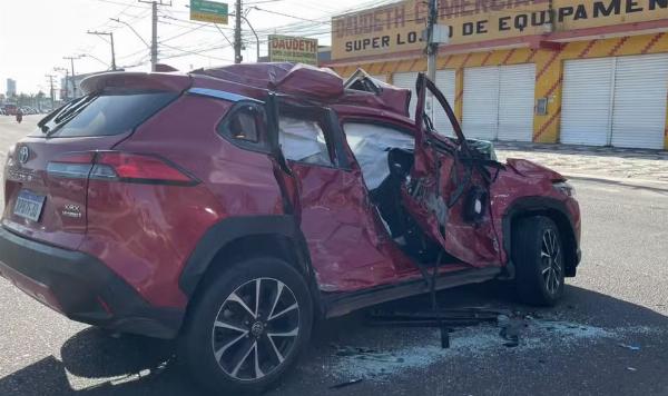 Comerciante serrinhense morre após colisão entre carro e ônibus em cruzamento de Feira de Santana