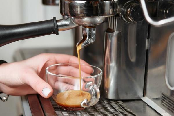 Consumo de café instantâneo pode causar cegueira; Entenda