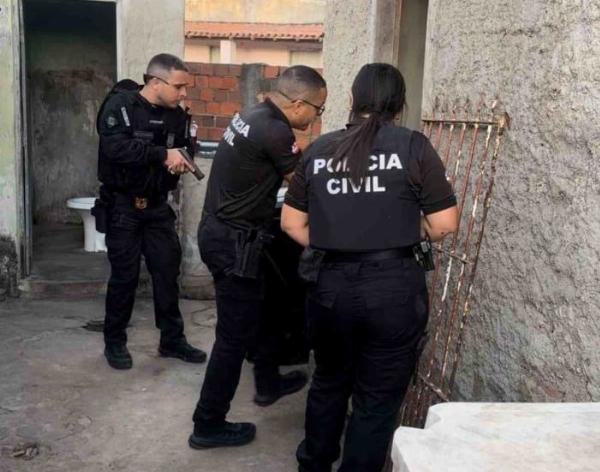 Homem é preso por estupro, descumprimento, sextorsão e posse irregular de armas em Rafael Jambeiro