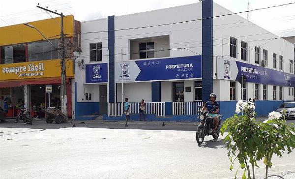 Prefeitura de Araci abre seleção com mais de 500 vagas e salários de até R$ 5 mil