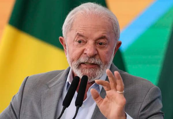 Atlas/Bloomberg: Lula lidera todos os cenários e venceria eleição